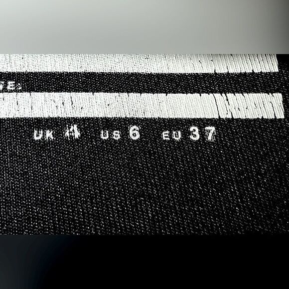 Hunter, Gloss-Black, Women’s Original Short Boot (Size 6) & 2 Pair of Boot Socks - Picture 10 of 16